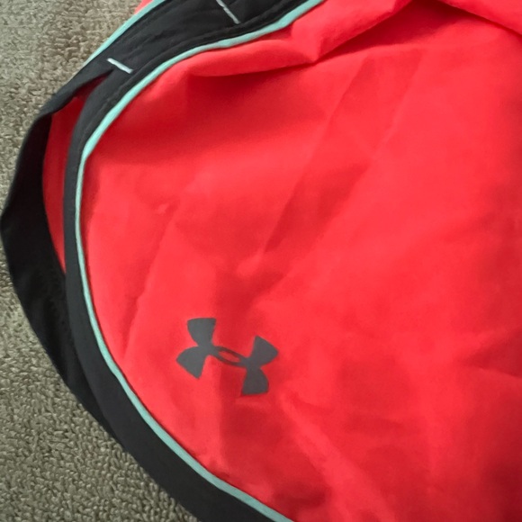 Under Armor work out shorts - Picture 3 of 3